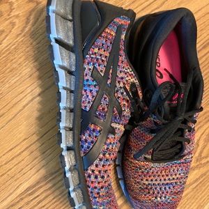 Women’s size 8.5 ASICS Gel-Quantum 360 Knit shoes